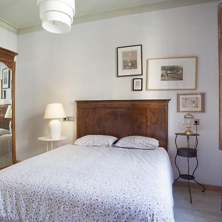 Aparteasy - Authentic Family Apartment Барселона Екстер'єр фото